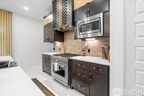 1137 NE Monroe St 3 Beds Apartment for Rent
