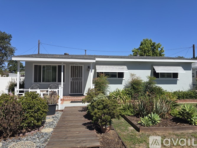 6261 East El Paseo Street 3 Beds Single Family Home for Rent - Photo gallery 1