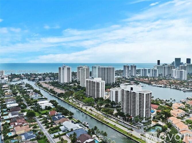 3600 Yacht Club Dr 2 Beds Condo for Rent - Photo gallery 1