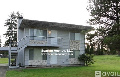 10322 29Th St E 2 Beds Apartment for Rent