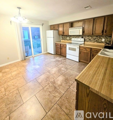 216 South Patricia Avenue 2 Beds Apartment for Rent