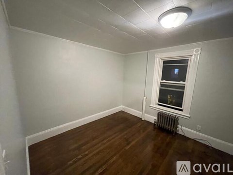 81 Kirtland St 2 Beds Apartment for Rent