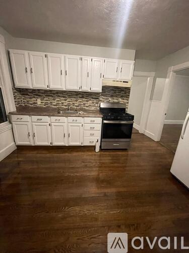 81 Kirtland St 2 Beds Apartment for Rent - Photo gallery 2