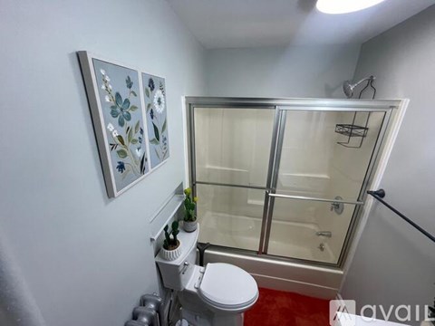 81 Kirtland St 2 Beds Apartment for Rent