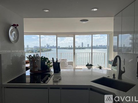 7601 E Treasure Dr 2 Beds Apartment for Rent