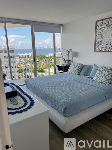 7601 E Treasure Dr 2 Beds Condo for Rent - Photo gallery 5