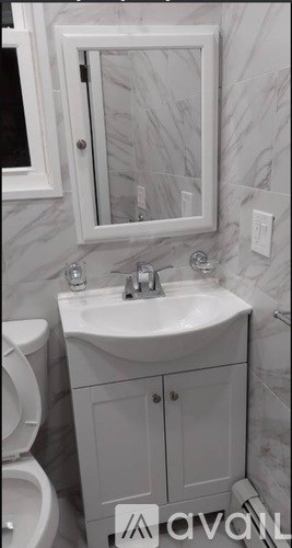 256 Bowers Street 2 Beds Apartment for Rent