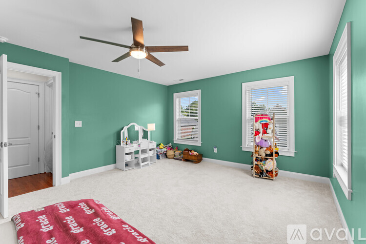 100 Cutler Way 5 Beds Single Family Home for Rent - Photo gallery 3