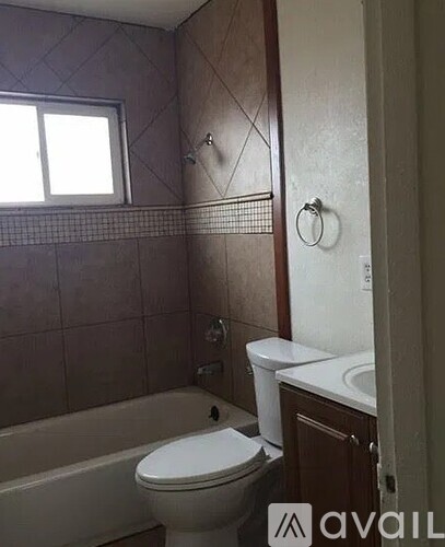 235 S Weitzel St 1 Apartment for Rent - Photo gallery 3