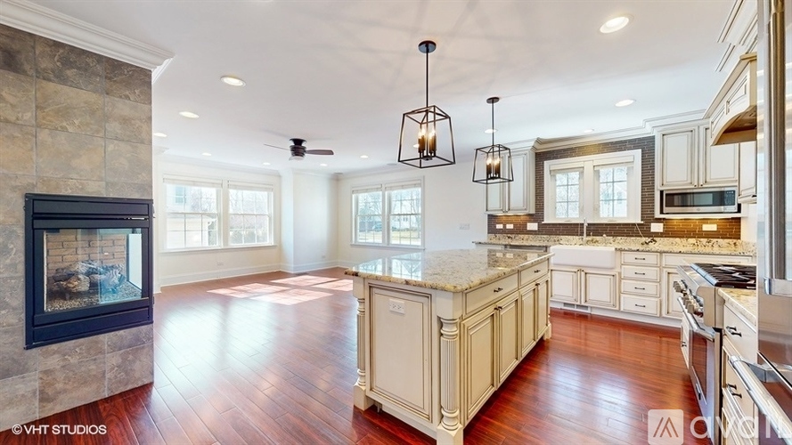 187 Forest St 4 Beds Single Family Home for Rent - Photo gallery 3