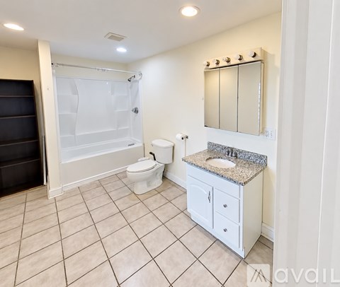 22 Fisher Ave 6 Beds Apartment for Rent