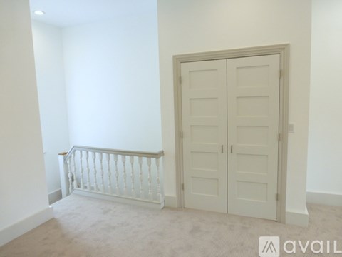 2210 Poplar Street 4 Beds Apartment for Rent