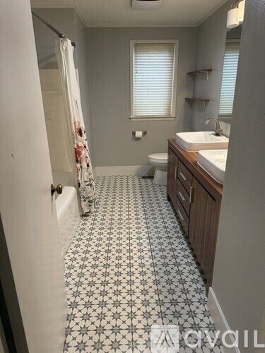 3919 East 60Th Street 3 Beds Apartment for Rent