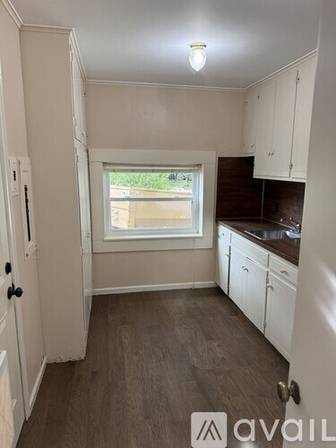 3919 East 60Th Street 3 Beds Apartment for Rent