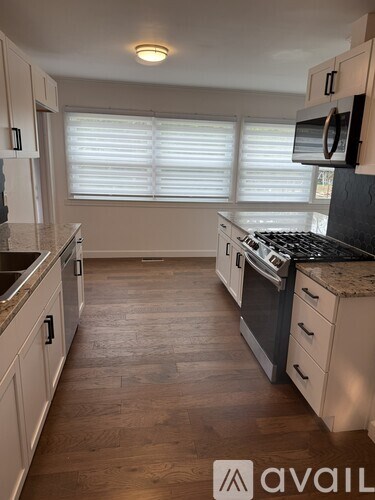 3919 East 60Th Street 3 Beds Apartment for Rent