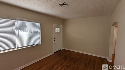 501 37Th Ave NE 2 Beds Apartment for Rent