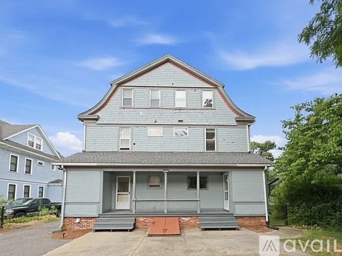 79 Firglade Avenue 5 Beds Single Family Home for Rent - Photo gallery 2
