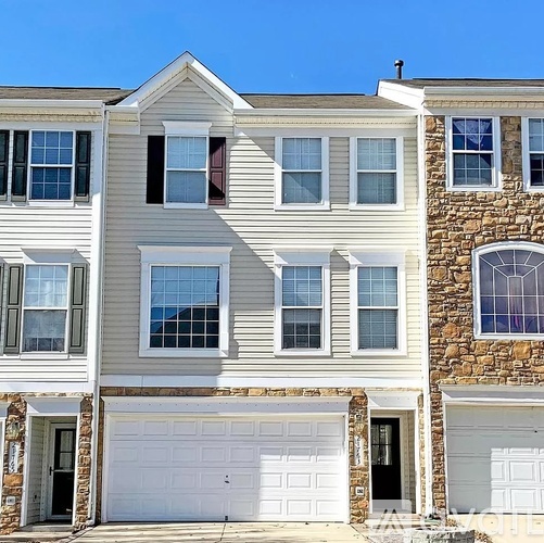 21763 Oakville Terrace 1 Townhouse for Rent - Photo gallery 1