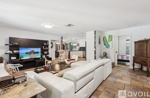 314 Northeast 85Th Street 4 Beds Apartment for Rent