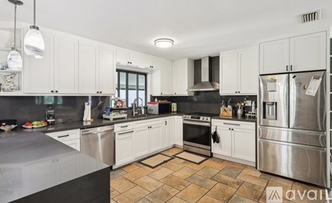 314 Northeast 85Th Street 4 Beds Apartment for Rent