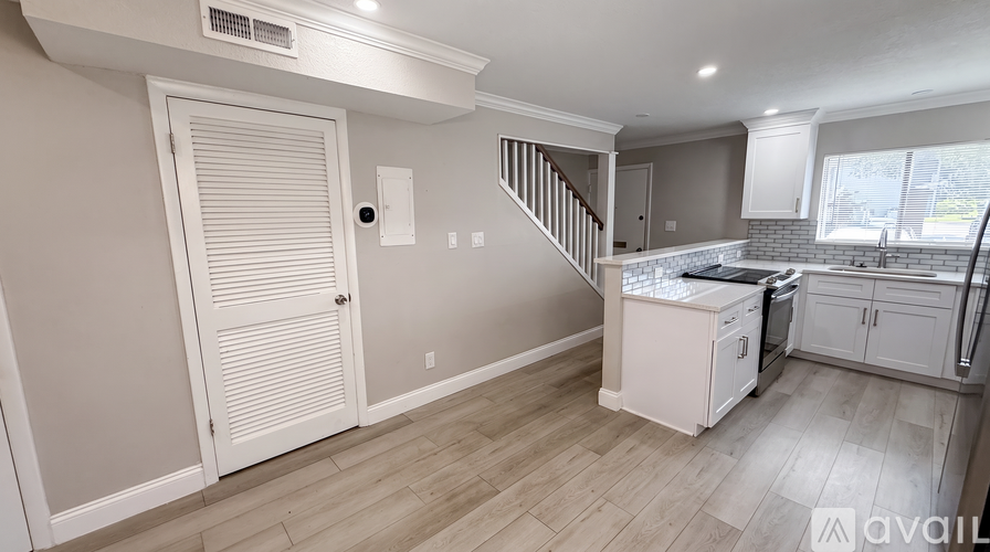 121 Springwood Circle 2 Beds Townhouse for Rent - Photo gallery 5