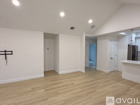 604 East 42Nd Street 2 Beds Apartment for Rent