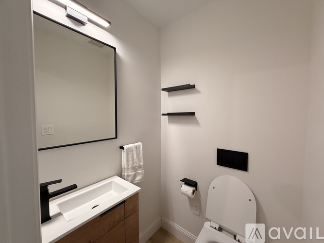604 East 42nd Street 2 Beds Single Family Home for Rent - Photo gallery 5