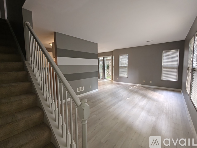 710 Kingston Terrace Court 3 Beds Single Family Home for Rent - Photo gallery 3