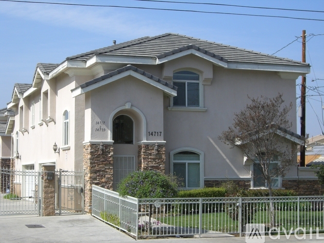 14721 South Vermont Avenue 3 Beds Condo for Rent - Photo gallery 1