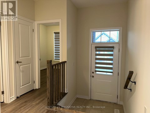 35 - 17 LAKEWOOD CRESCENT S 2 Beds Apartment for Rent