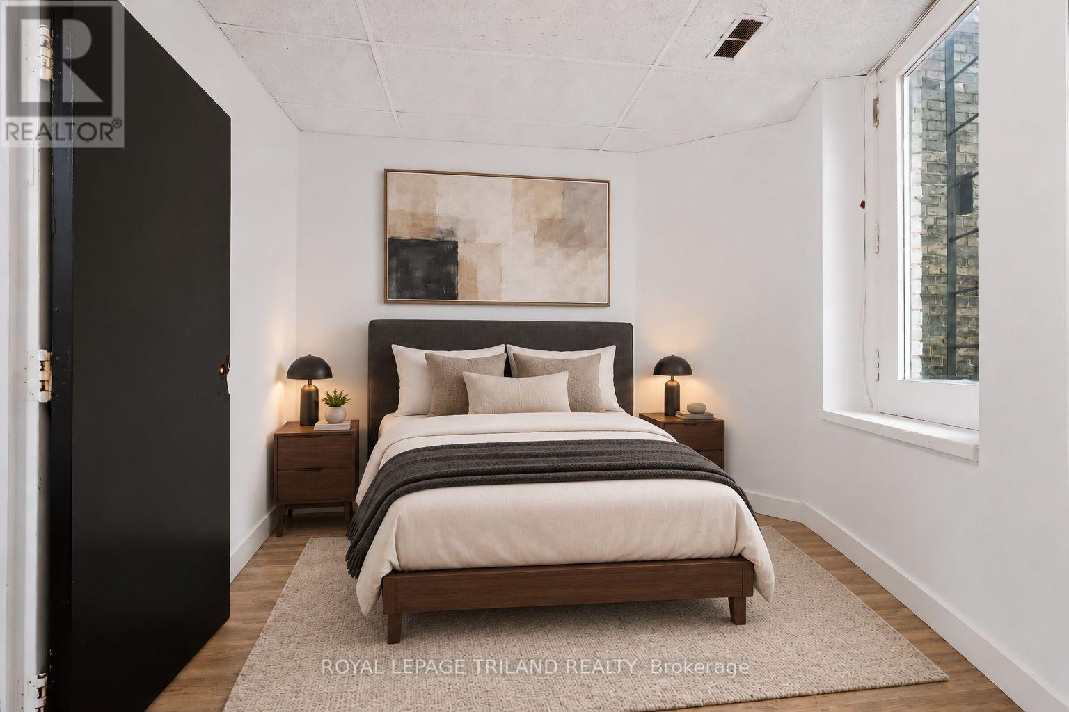 2 bedroom apartment - 1 - 525 RICHMOND STREET 1, London East (East F) 2