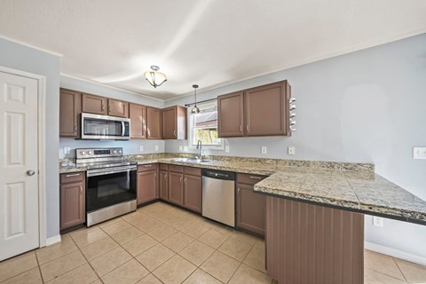 102 Richard Ave 3 Beds Apartment for Rent