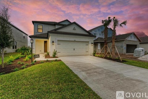 4215 Pond Brook CT 4 Beds Apartment for Rent