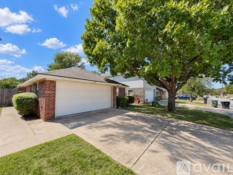 2517 Sleepy Hollow Ln 3 Beds Apartment for Rent