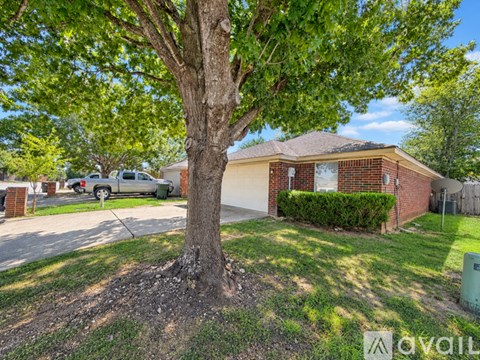2517 Sleepy Hollow Ln 3 Beds Apartment for Rent