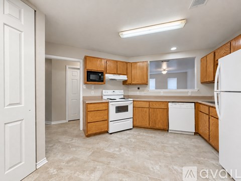 2517 Sleepy Hollow Ln 3 Beds Apartment for Rent