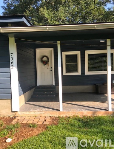 7962 West Lakeshore Drive 2 Beds Single Family Home for Rent - Photo gallery 2