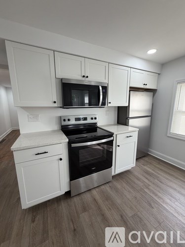 74 Vly Road 3 Beds Apartment for Rent
