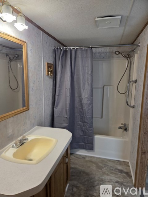 41 Pleasant Drive 3 Beds Apartment for Rent