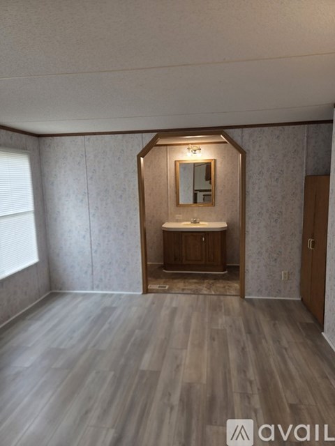 41 Pleasant Drive 3 Beds Apartment for Rent