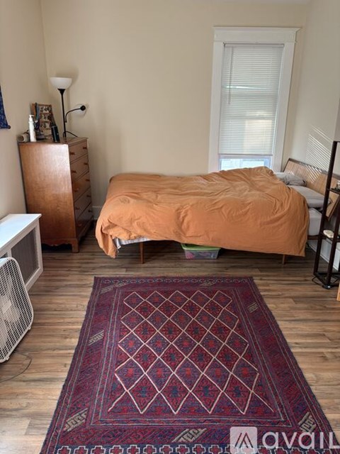 31 Hollywood Avenue 2 Beds Apartment for Rent