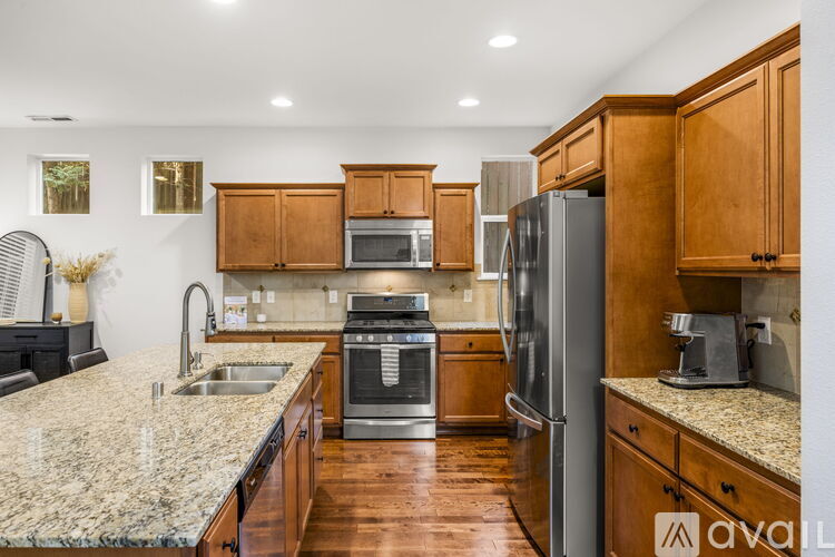 19729 129th Avenue Northeast 4 Beds Single Family Home for Rent - Photo gallery 2