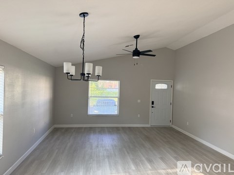 802 East North Bay Street 3 Beds Apartment for Rent