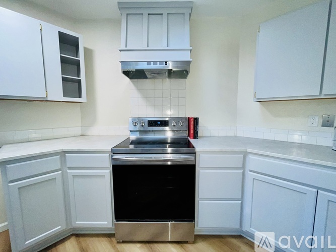 537 Northwest 114th Street 3 Beds Single Family Home for Rent - Photo gallery 5