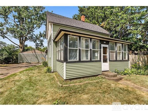 505 Riverside Ave N 3 Beds Apartment for Rent