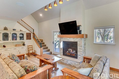 1056 Sandalwood Dr 3 Beds Apartment for Rent