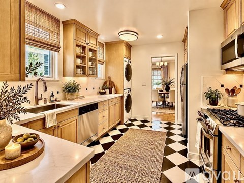 2235 Laguna St 3 Beds Apartment for Rent