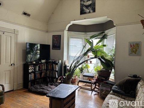 939 Jenifer St 1 Apartment for Rent
