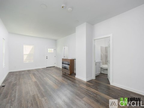 3803 E Wellesley Ave 2 Beds Apartment for Rent