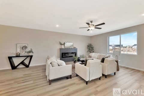 2427 South Wheatland Court 4 Beds Apartment for Rent